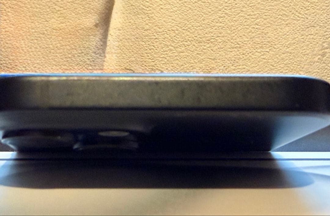 iPhone 15 ブラック128GB