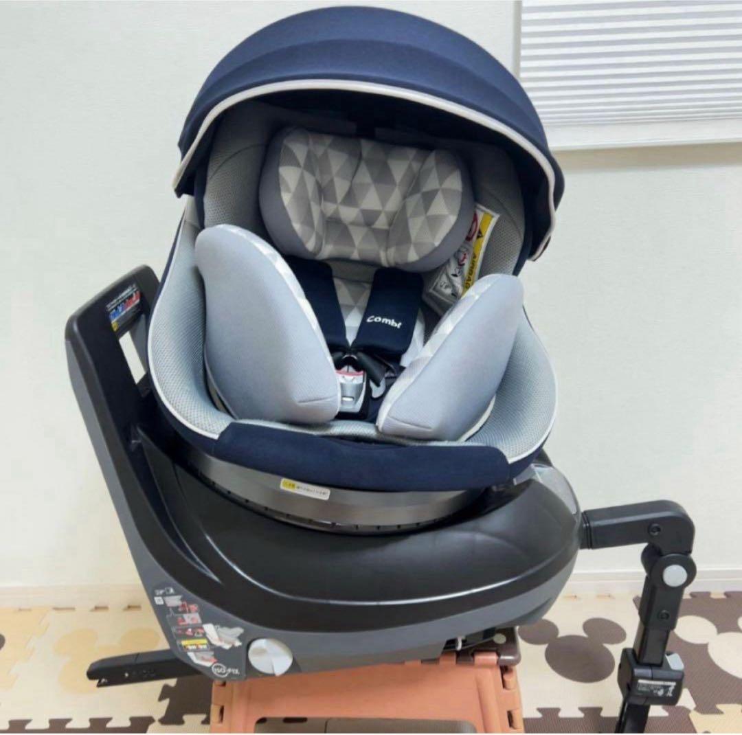 ✨ほぼ新品✨コンビ チャイルドシート クルムーヴスマートisofix ネイビー