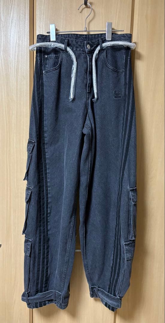 adidas アディレニウム ブラックカーゴパンツ