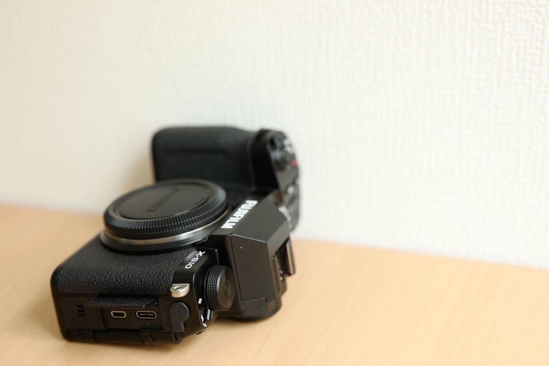 T*y様 【シャッター回数4665】FUJIFILM X-S10 ダブルズームレ