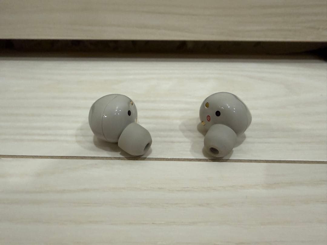 WF-1000XM5 プラチナムシルバー 美品