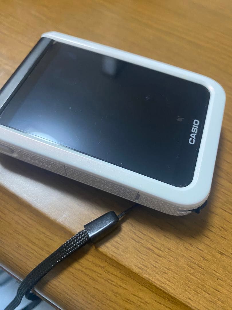 CASIO EX-FR100L デジタルカメラ ホワイト LEDリングライト付き