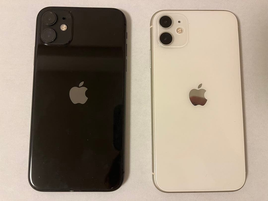 【2台箱付き】iPhone11 128GB 黒＆白 初期化済み