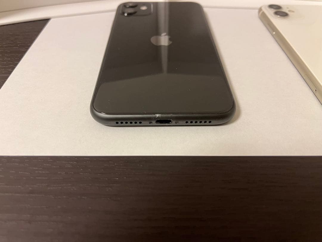 【2台箱付き】iPhone11 128GB 黒＆白 初期化済み