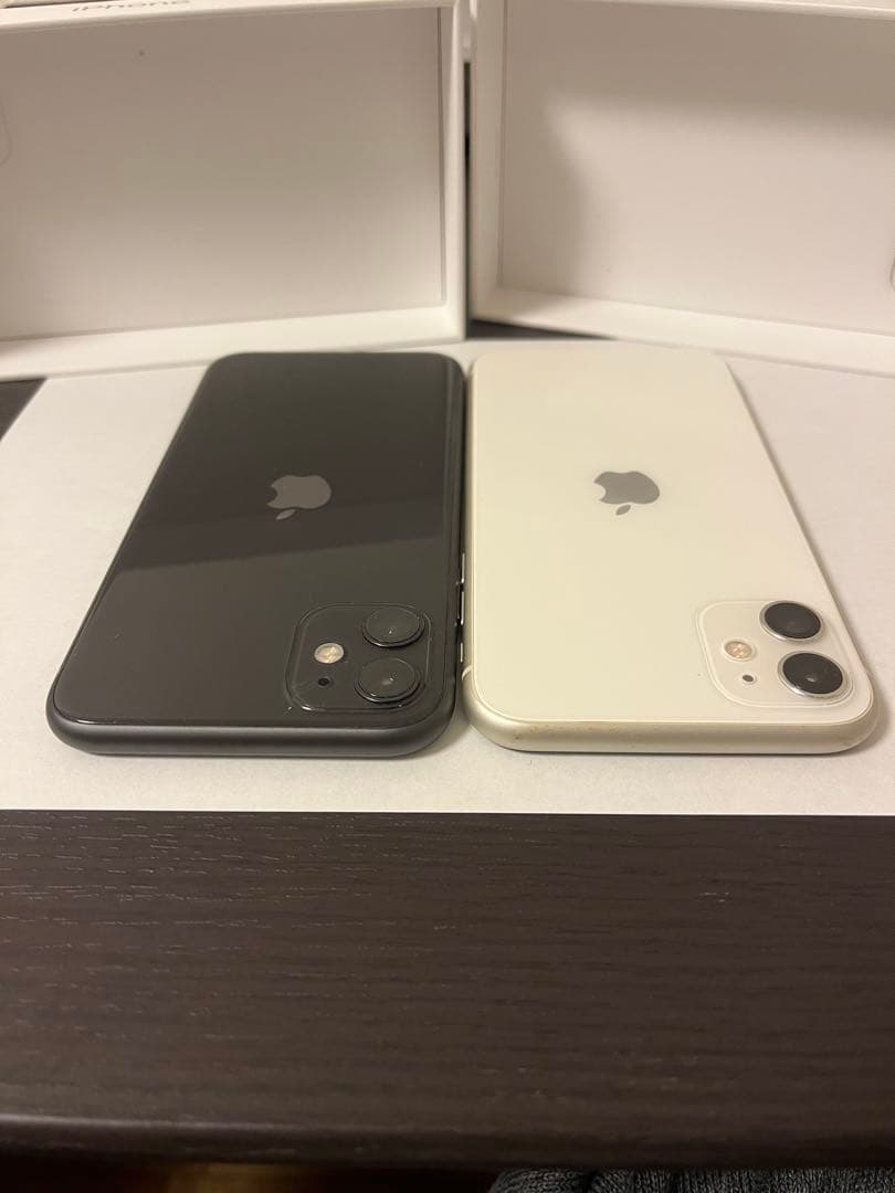 【2台箱付き】iPhone11 128GB 黒＆白 初期化済み