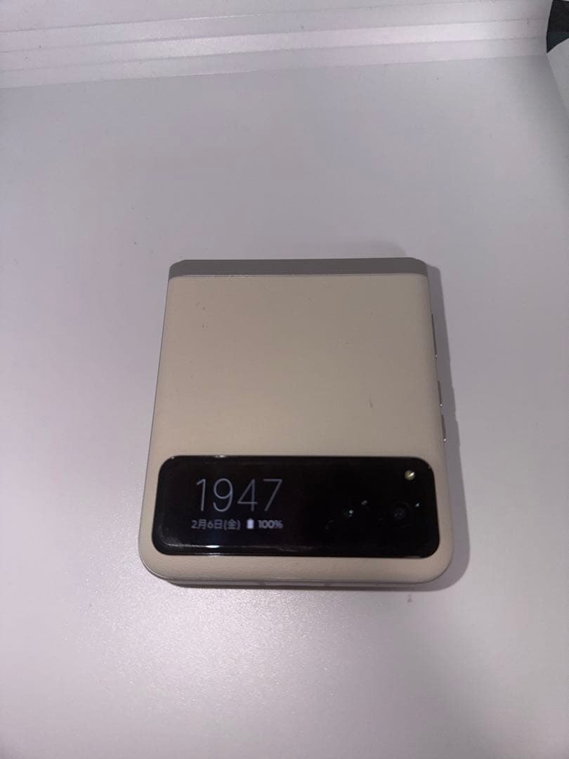 Motorola　Razer40　使用感あり　256GB バニラクリーム