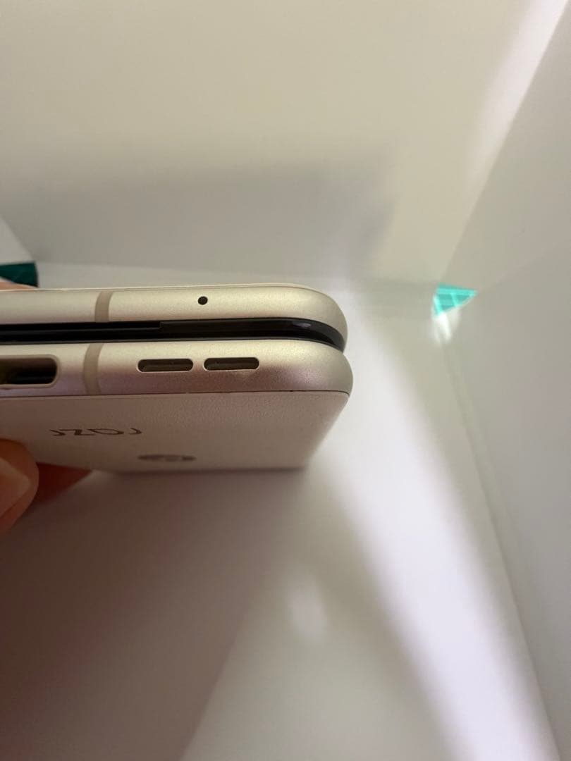 Motorola　Razer40　使用感あり　256GB バニラクリーム