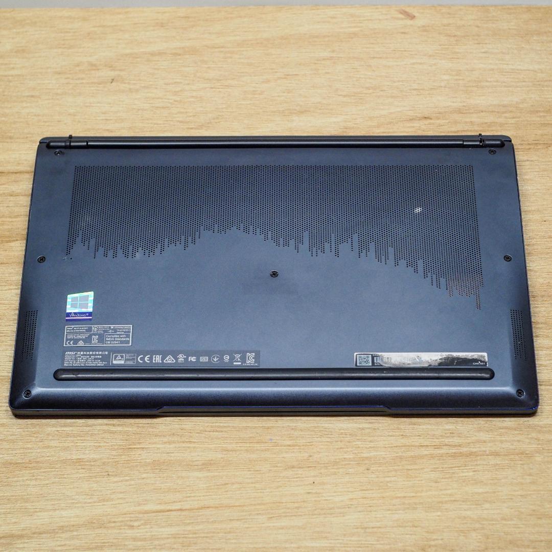 MSI Prestige 14、4K、32 GB メモリ、GTX 1650Ti