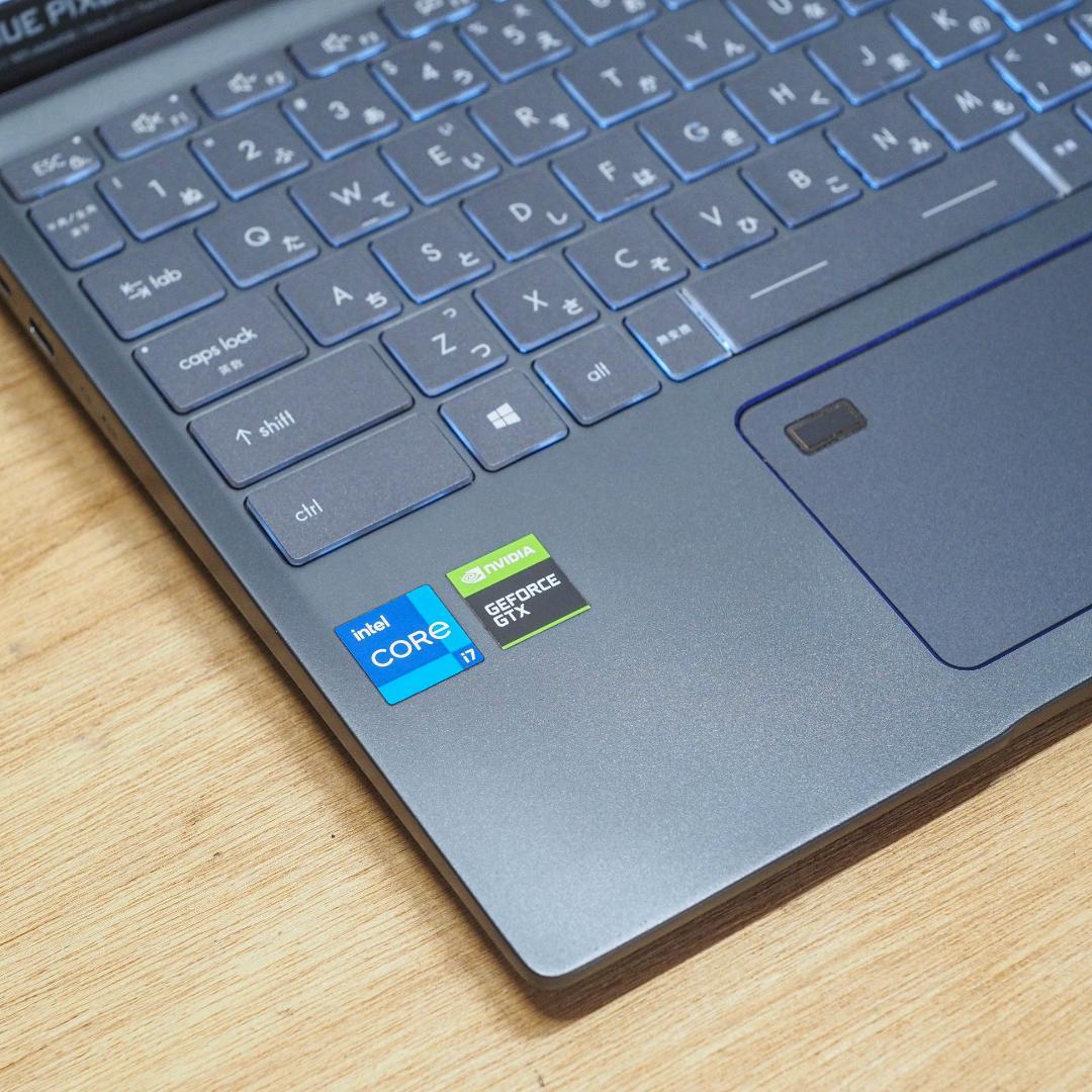 MSI Prestige 14、4K、32 GB メモリ、GTX 1650Ti