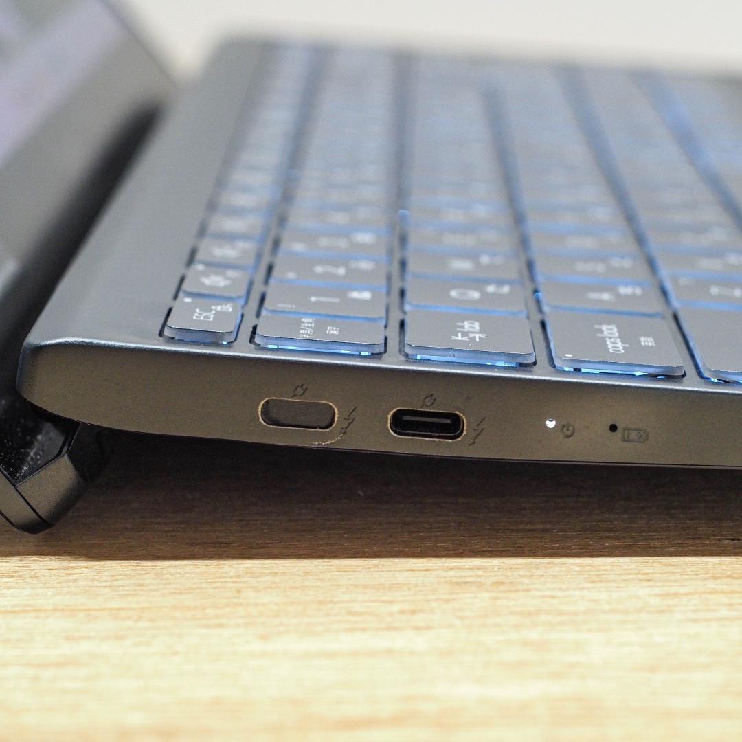 MSI Prestige 14、4K、32 GB メモリ、GTX 1650Ti