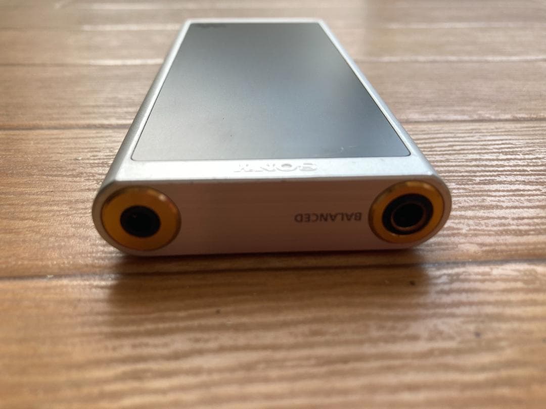 ジャンク Sony NW-ZX300　シルバー ウォークマン　ハイレゾ対応