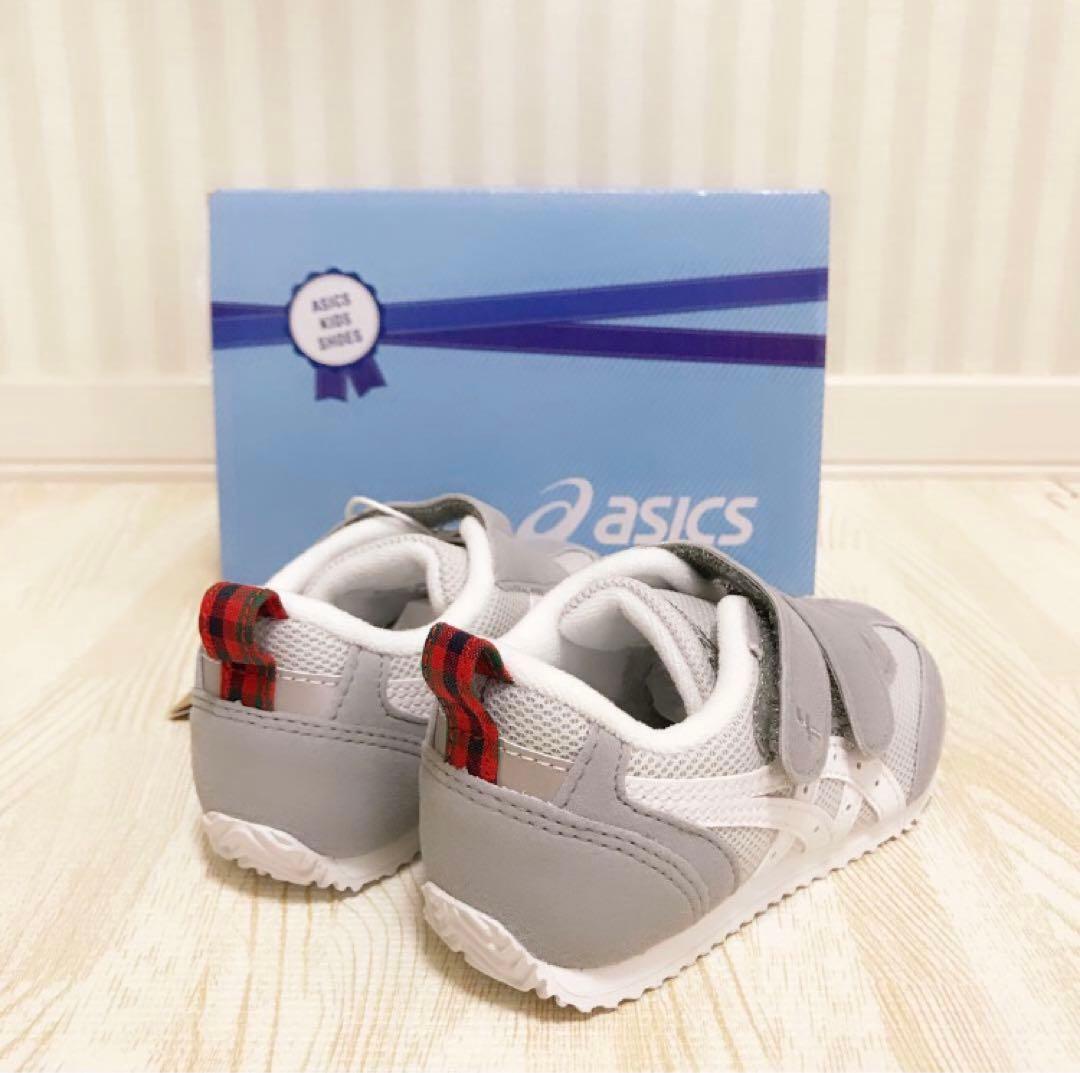 【新品未使用】familiar asix コラボスニーカー 15cm