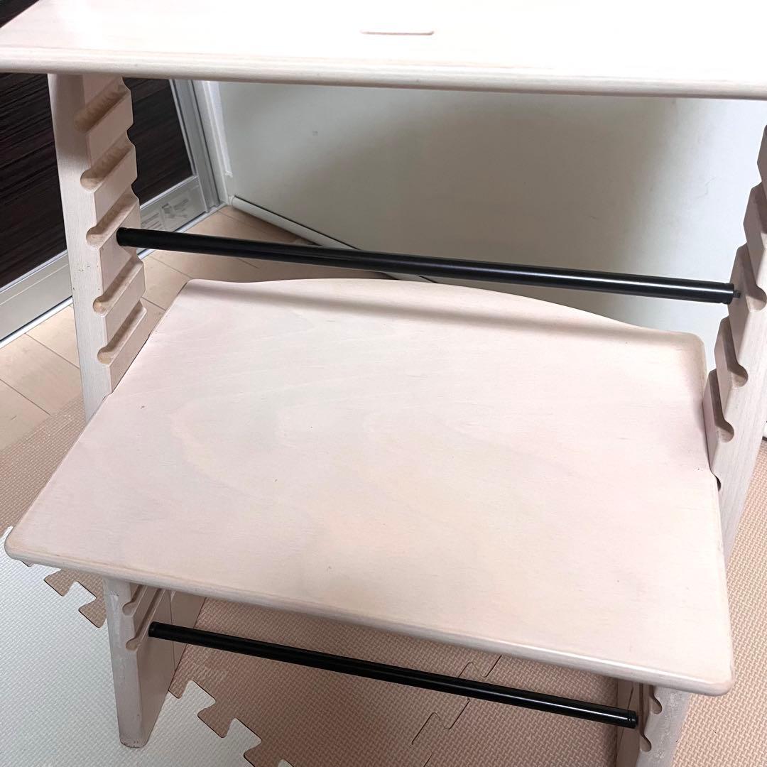 【新型ベビーセット付き】シリアル4　ストッケ トリップトラップホワイトウォッシュ