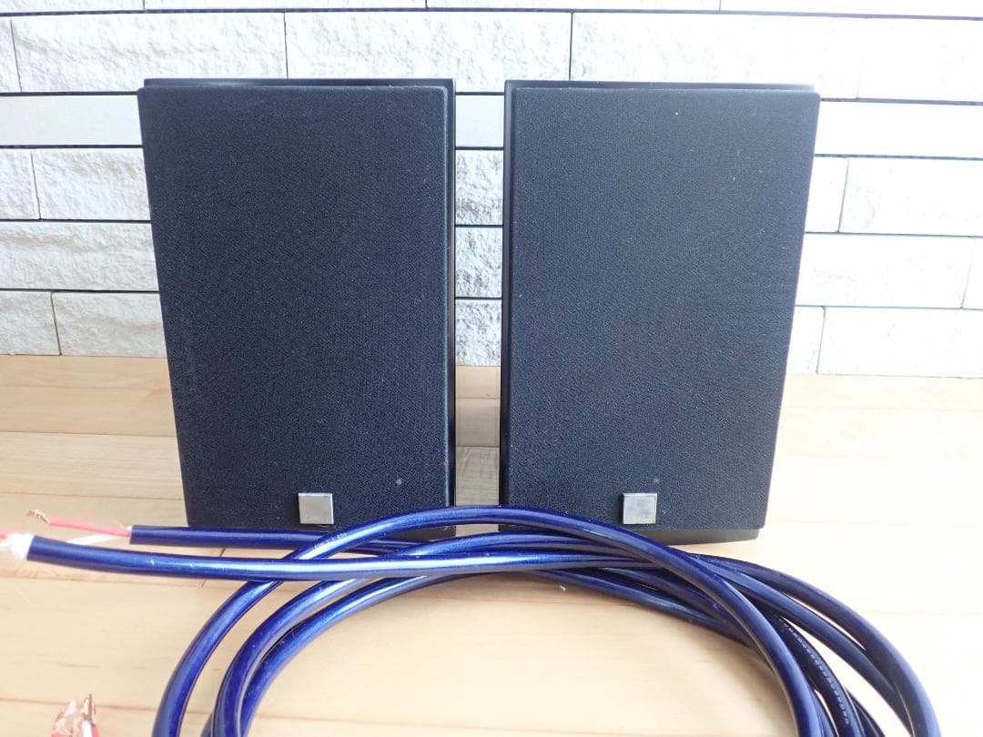 DALI MENTOR MENUET ダリ スピーカー　ケーブル付き