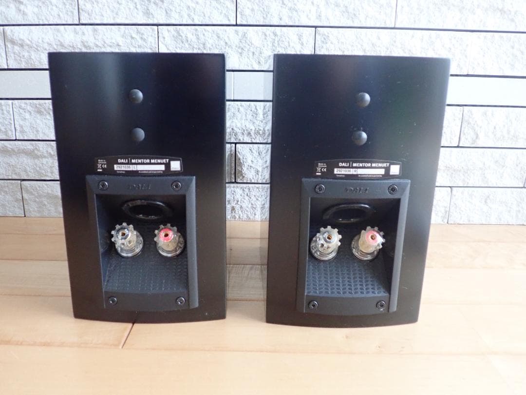 DALI MENTOR MENUET ダリ スピーカー　ケーブル付き