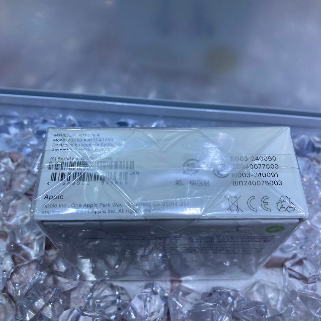 新品未使用 AirPods 4 (ノイズキャンセリング機能非搭載)