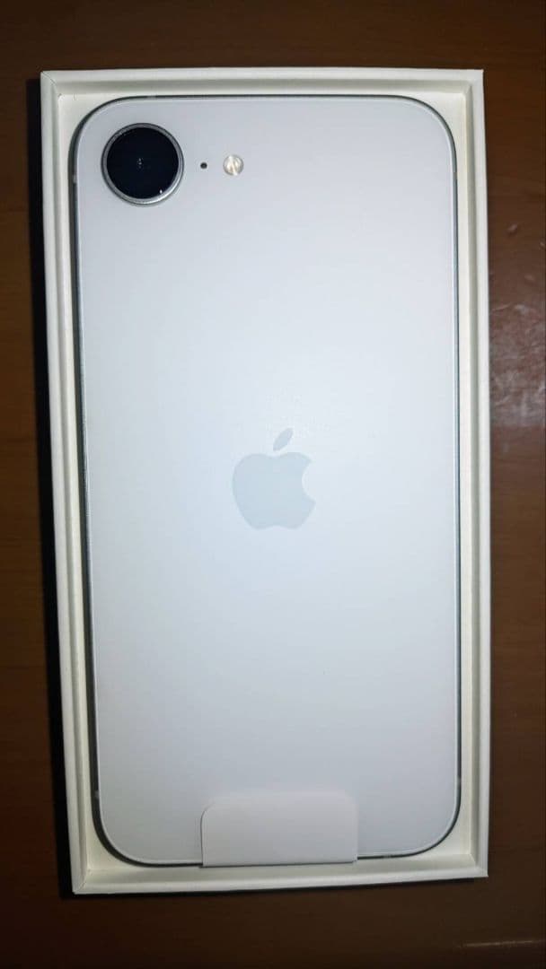 スマートフォン本体 Apple iPhone 16e