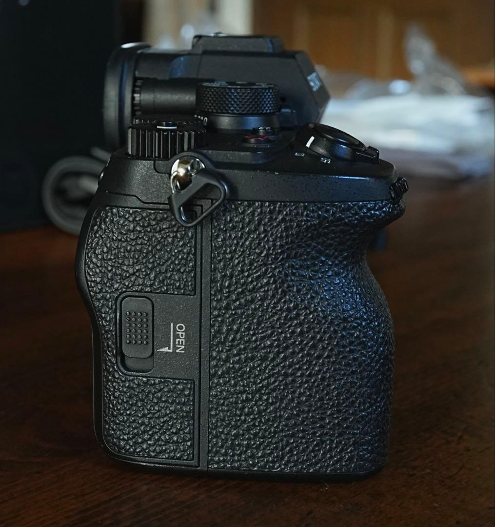 SONY α74 ミラーレスカメラ 本体と付属品