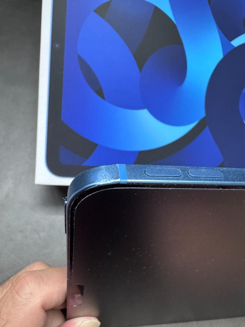 iPad Air (第5世代)　Wi-Fi + Cellularモデル