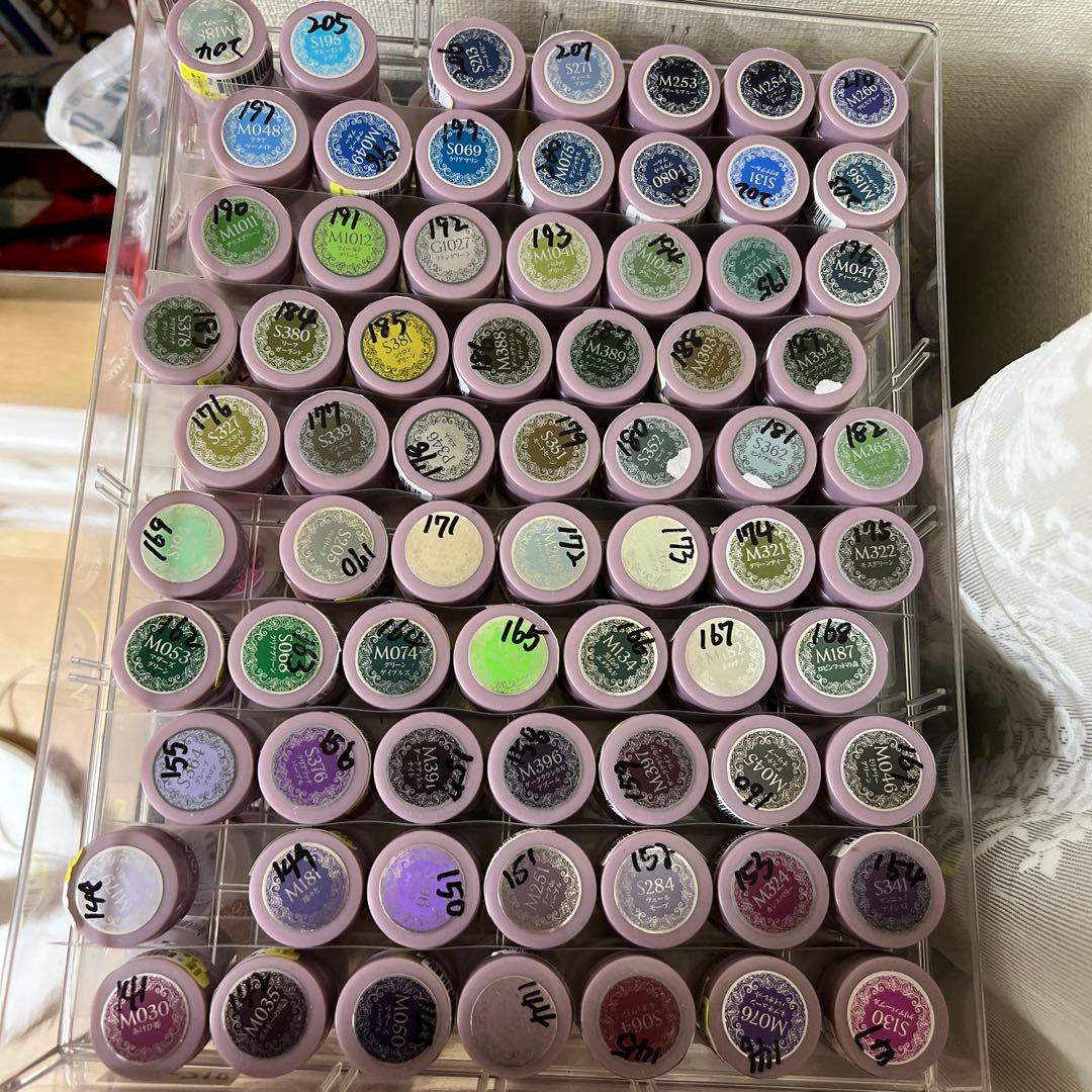 PREGEL Muse ジェルネイル 全色261 色　カラーチャット付き