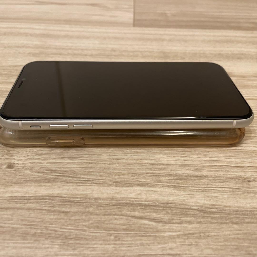 iPhone XR 64GB 本体