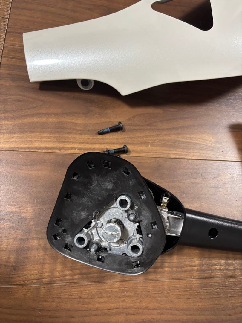 ハイエースガッツミラー200系コーナーパネル