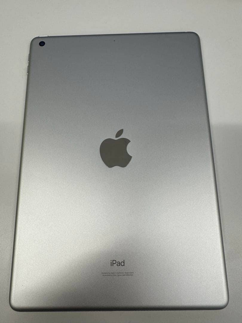 iPad第8世代 Wi-Fi 32GB シルバー　ジャンク品 015