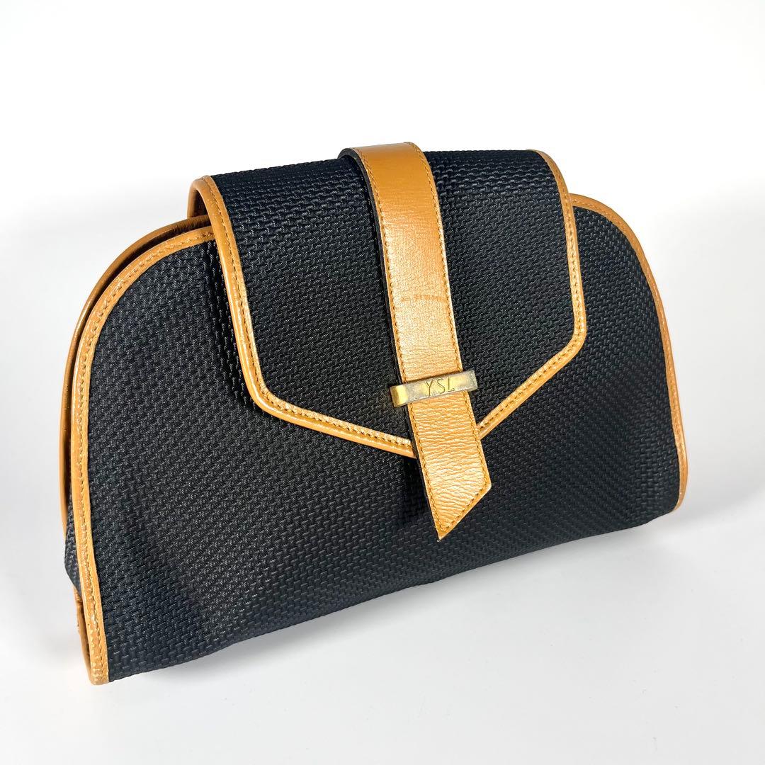 【美品】Yves Saint Laurent カサンドラロゴ　クラッチバッグ