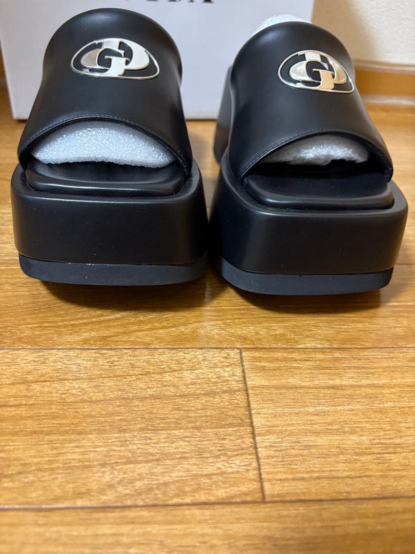 GDllic ボリュームソールサンダル