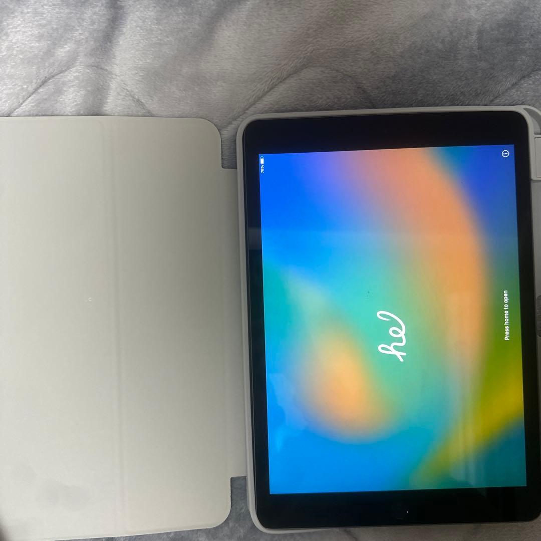 【新品・未使用】iPad Wi-Fiモデル 第10世代カバー付き 即日発送〇