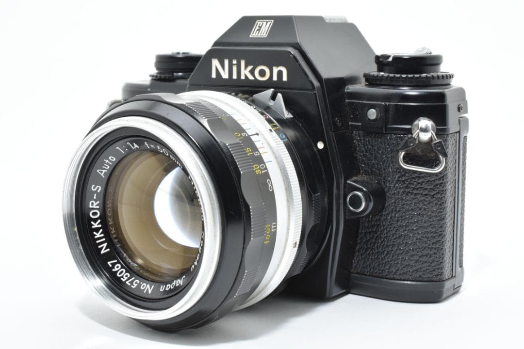 NIKON EM フィルムカメラ 50mm F1.4 おまけレンズセット カメラ