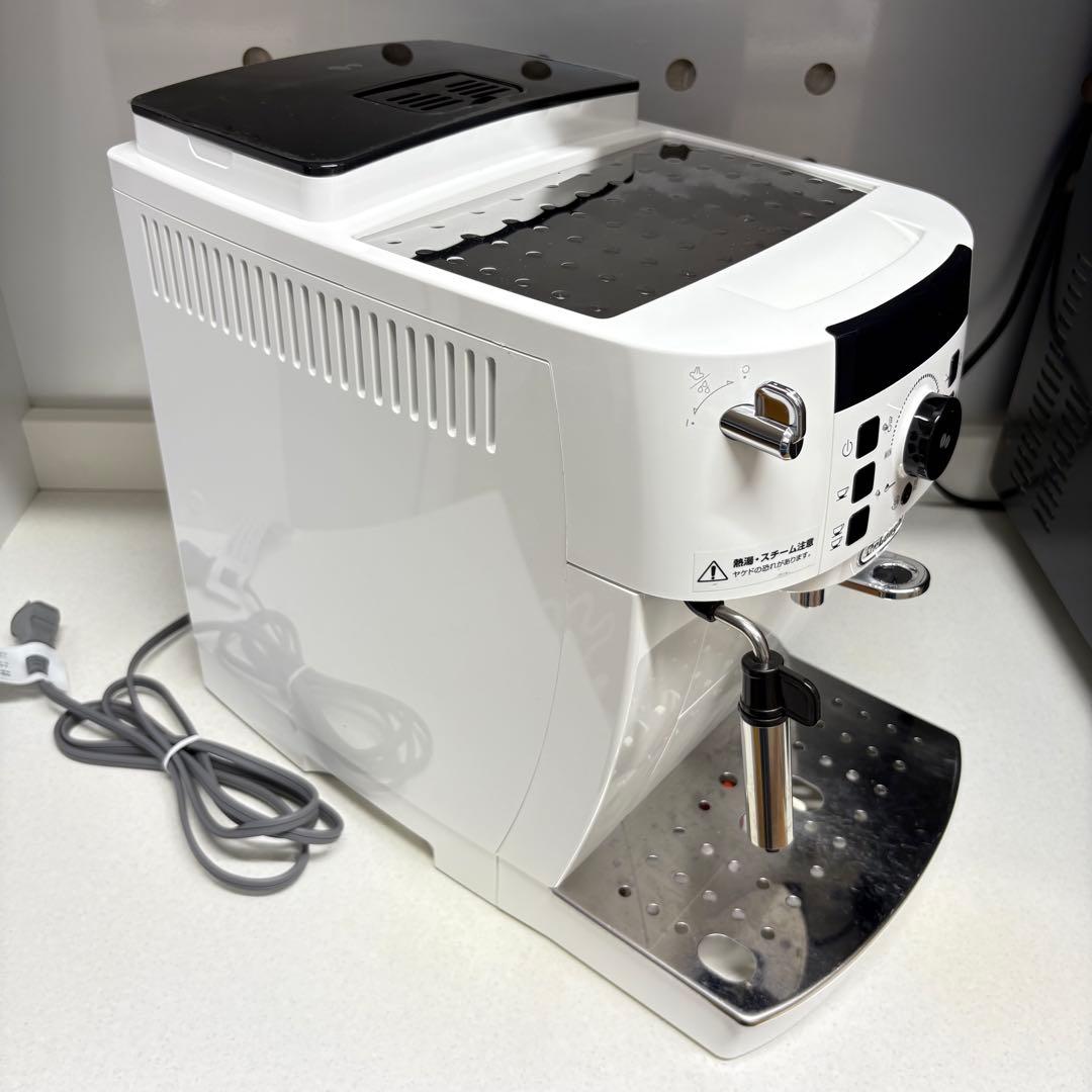 【Y】デロンギ マグニフィカS ECAM22112W
