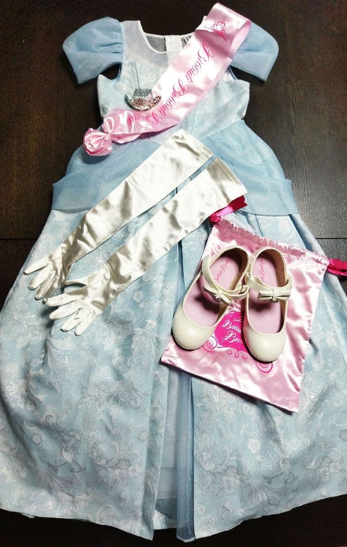 シンデレラドレス　130㎝　ビビディバビディブティック
