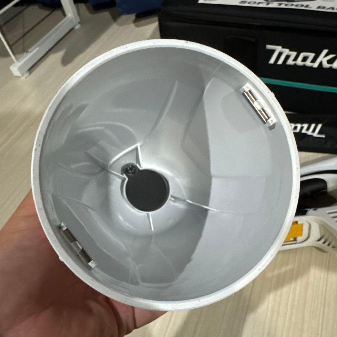 マキタ コードレス掃除機CL180 カプセル式 18V 本体のみ カバン付き