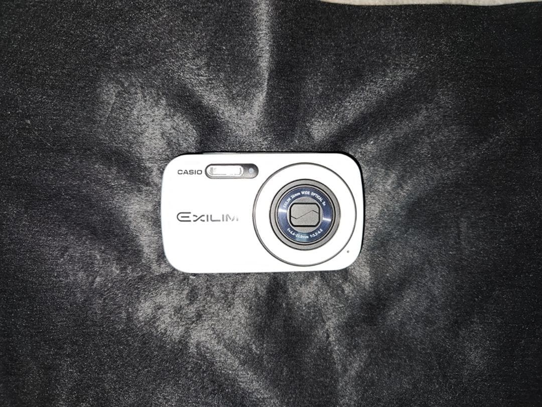 CASIO EXILIM EX-N1　デジタルカメラ SDカード付属