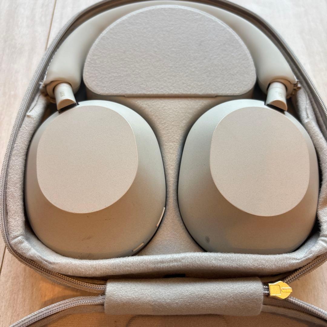 ヘッドホン WH-1000XM5 Sony