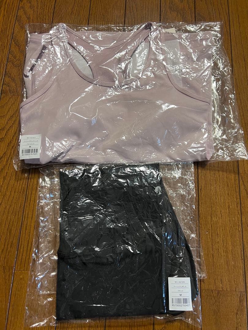 ヨガウェア　SUKALA カラータンクトップ＆レギンス M 新品