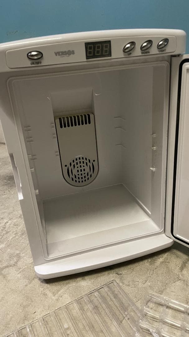 ベルソス（VERSOS）ポータブル冷却装置25リットル VS-404WH/BK