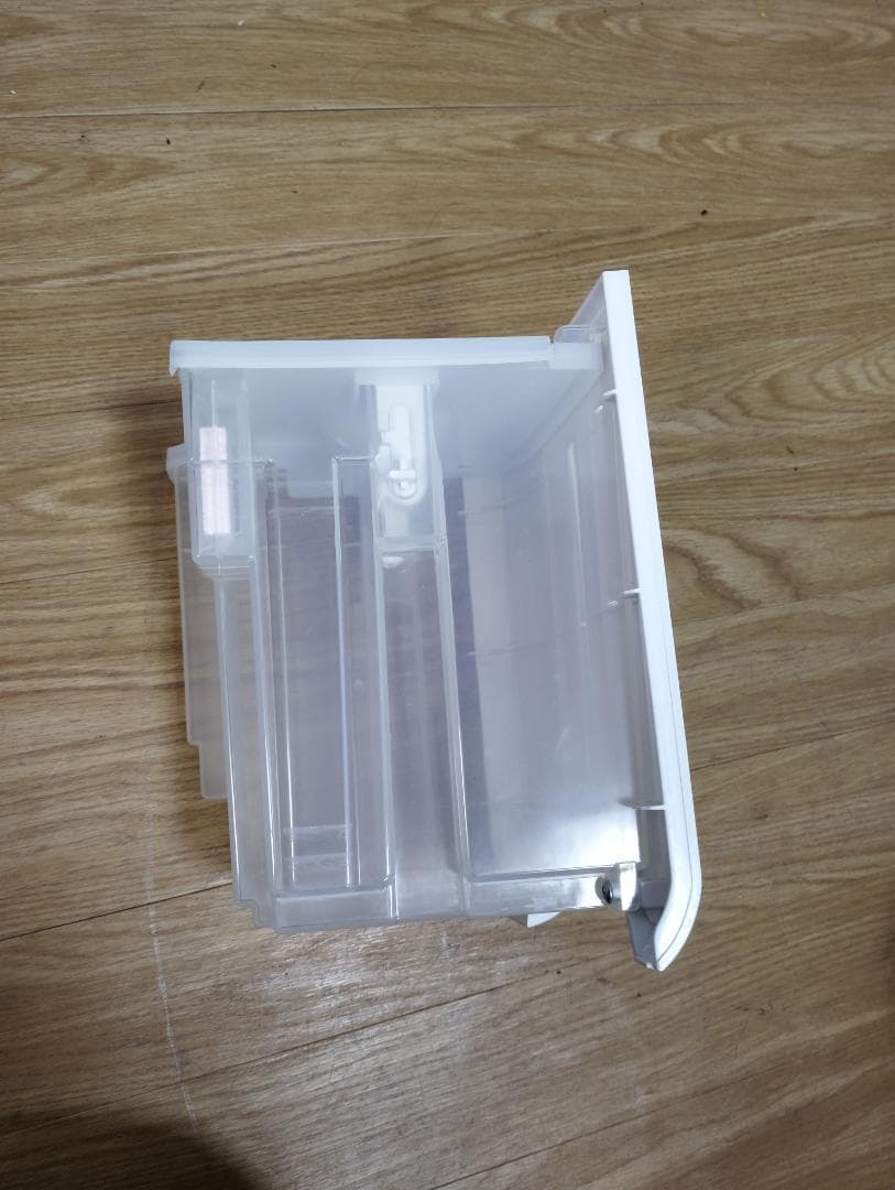 Y♦294 シャープ 衣類乾燥除湿機 CM-L100-W