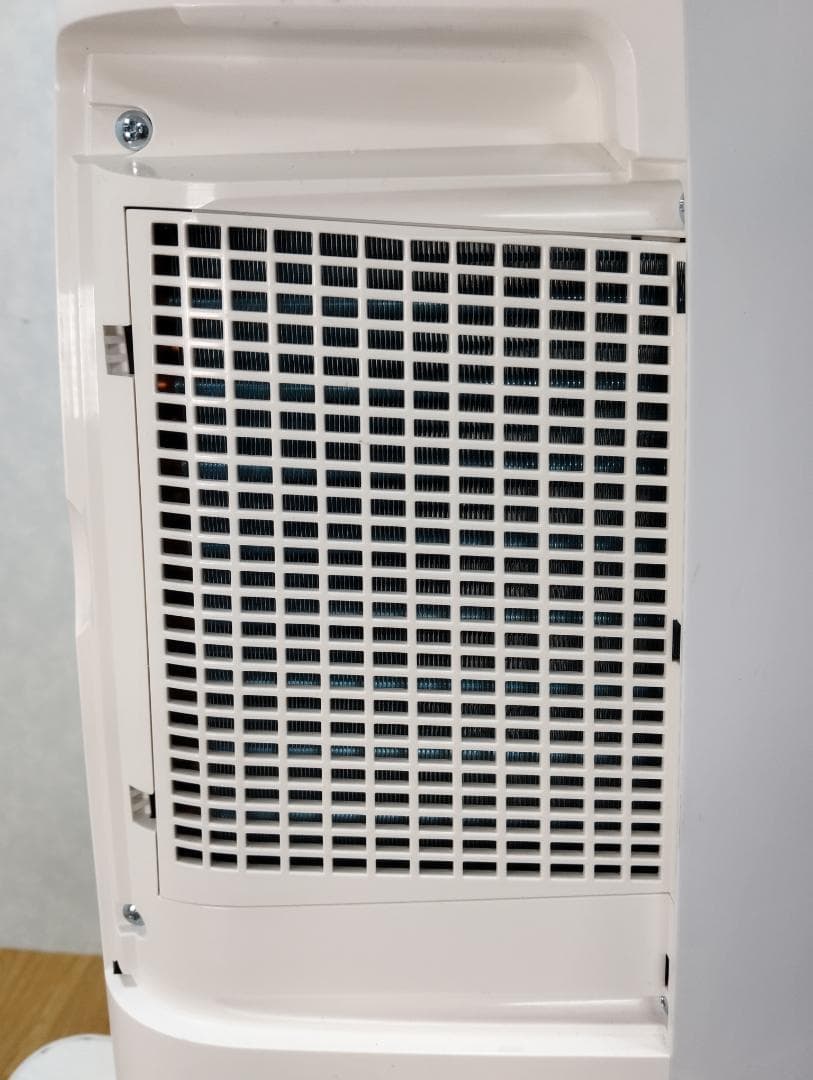 Y♦294 シャープ 衣類乾燥除湿機 CM-L100-W