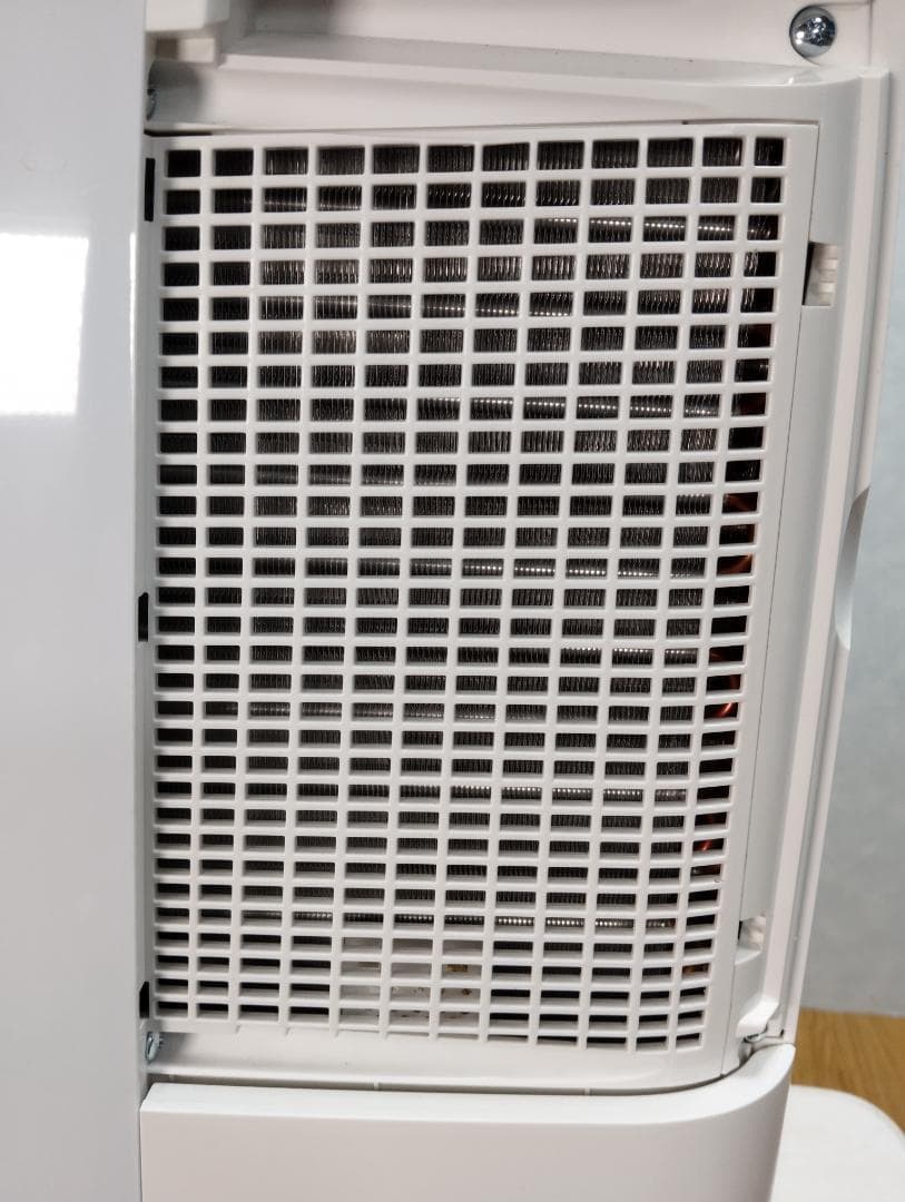 Y♦294 シャープ 衣類乾燥除湿機 CM-L100-W