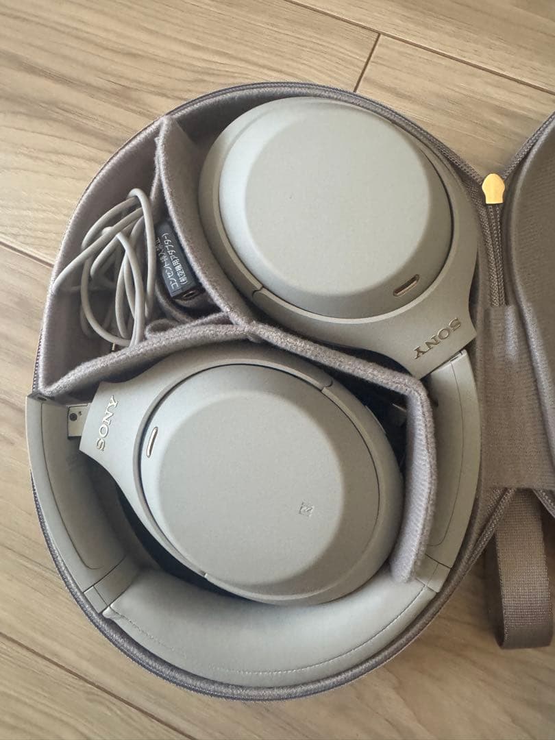 SONY ヘッドホン WH-1000XM4 プラチナシルバー