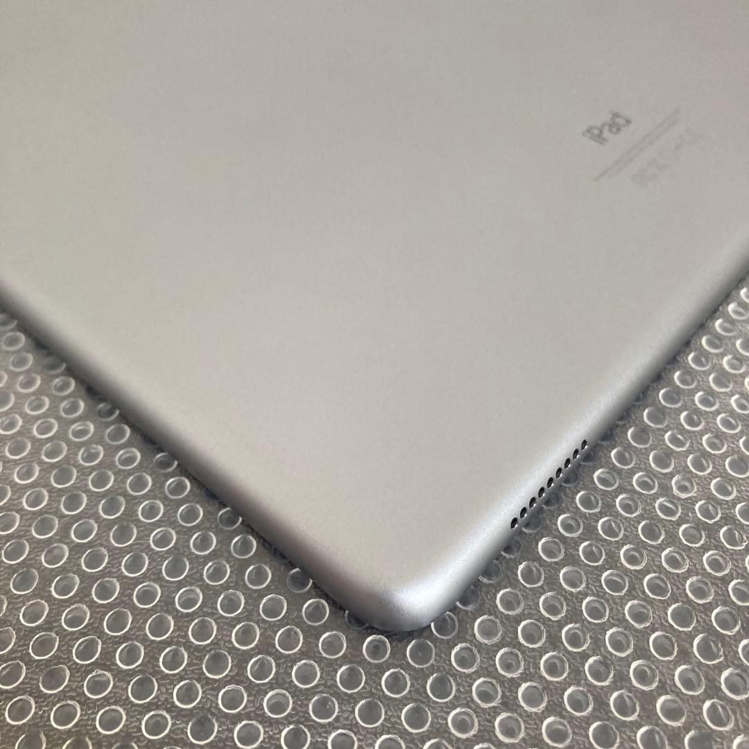 2646 外観美品☆iPad Pro 256GB 12.9インチ WIFIモデル