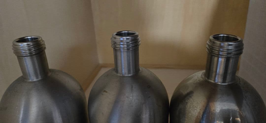 珍しい1800mlチタンボトル 3本セット