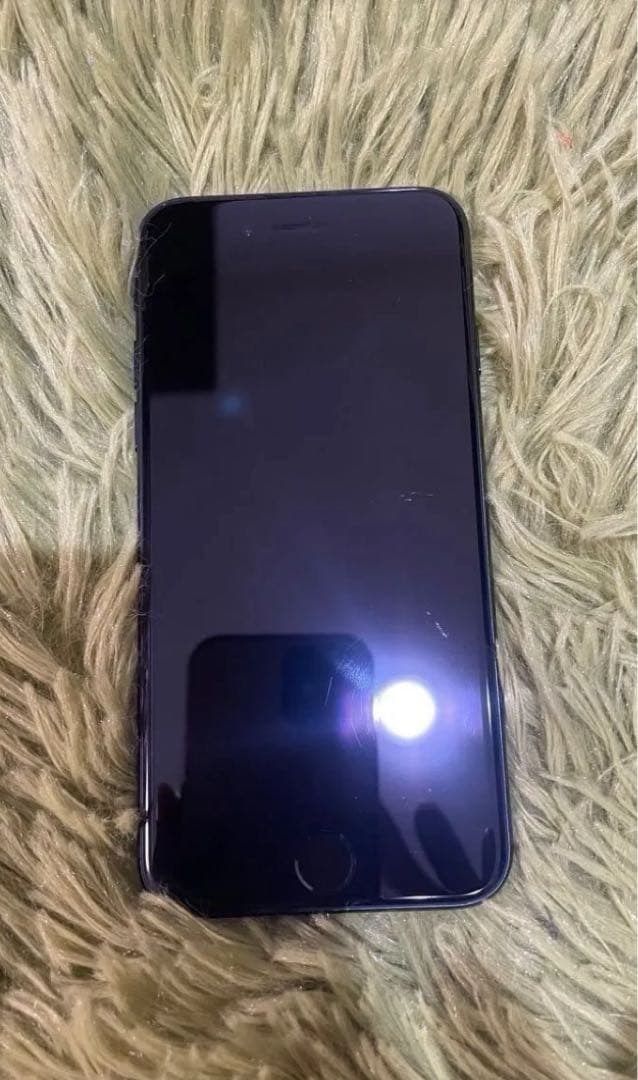 1000円OFF！美品　iPhone SE 第3世代 64GB SIMフリー