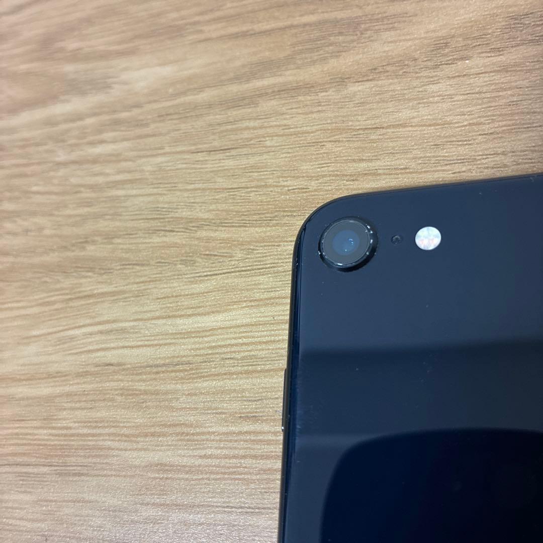 iPhone se3 第三世代　ソフトバンク64GB