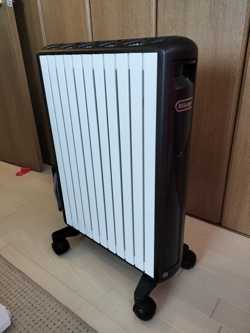 DeLonghi 電気ヒーター キャスター付き