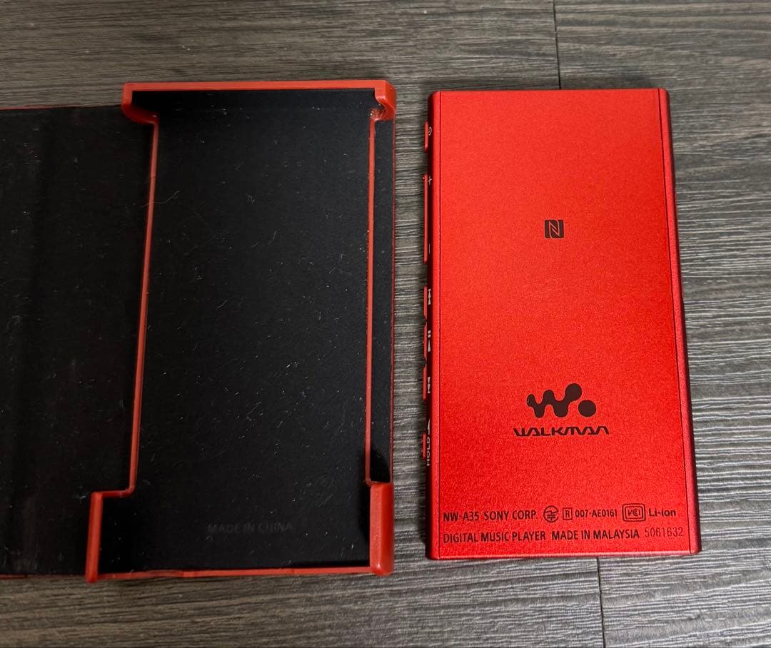 Sony Walkman NW-A35 ソニー ウォークマン レッド