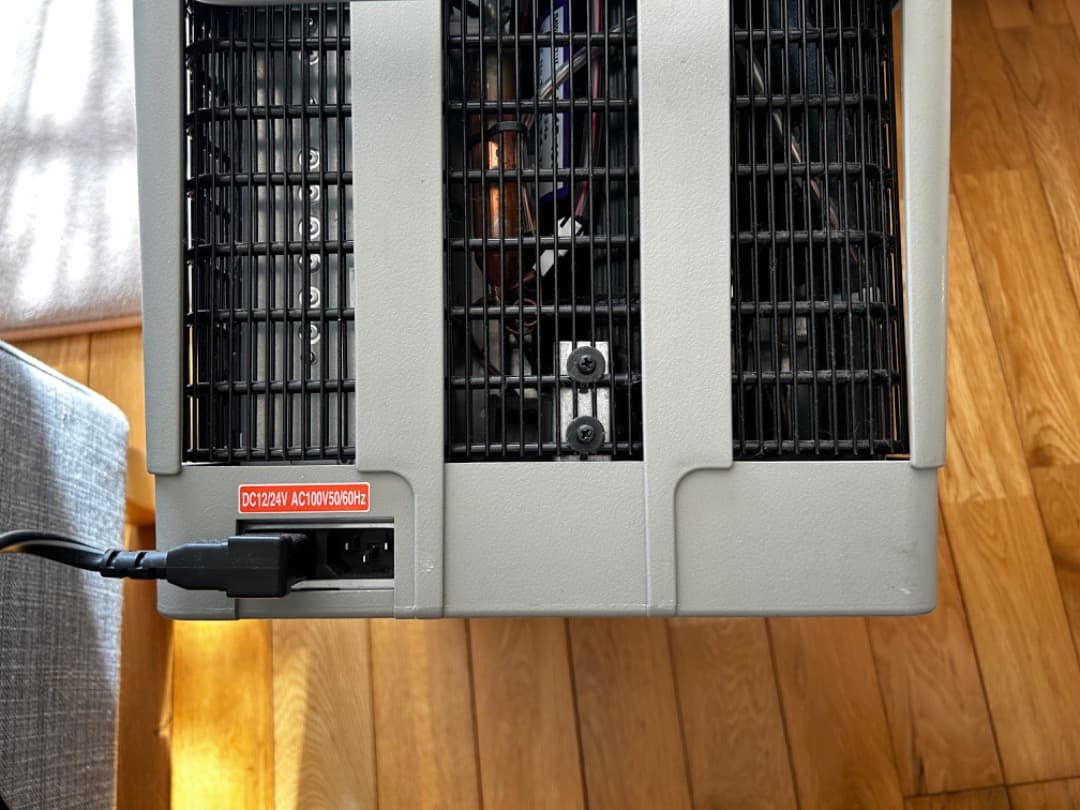 携帯型電気冷蔵庫