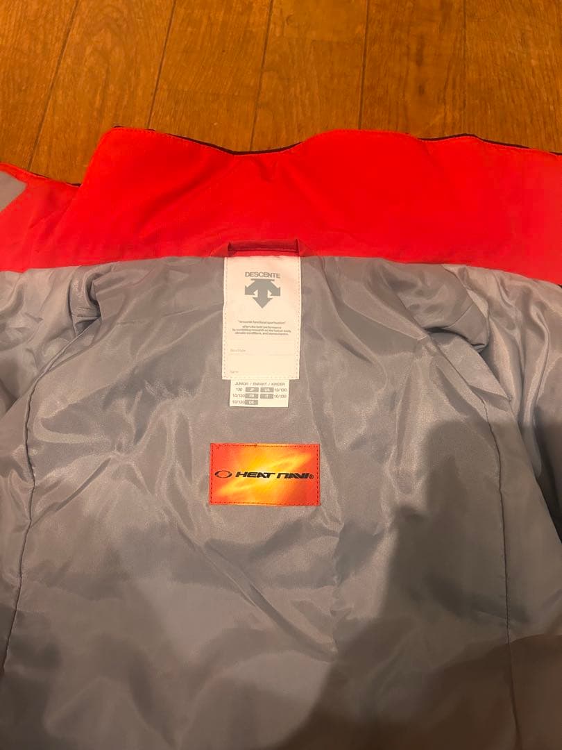 DESCENTE 子供用スキーウェア 黒　赤　上下セット